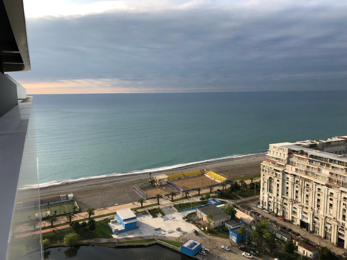 Black Sea VI Dari Apartments Batumi Bagian luar foto