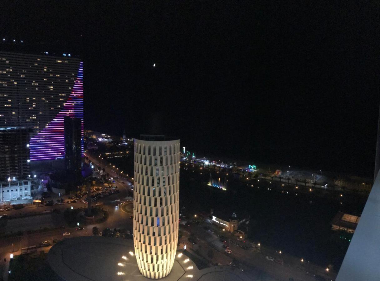 Black Sea VI Dari Apartments Batumi Bagian luar foto