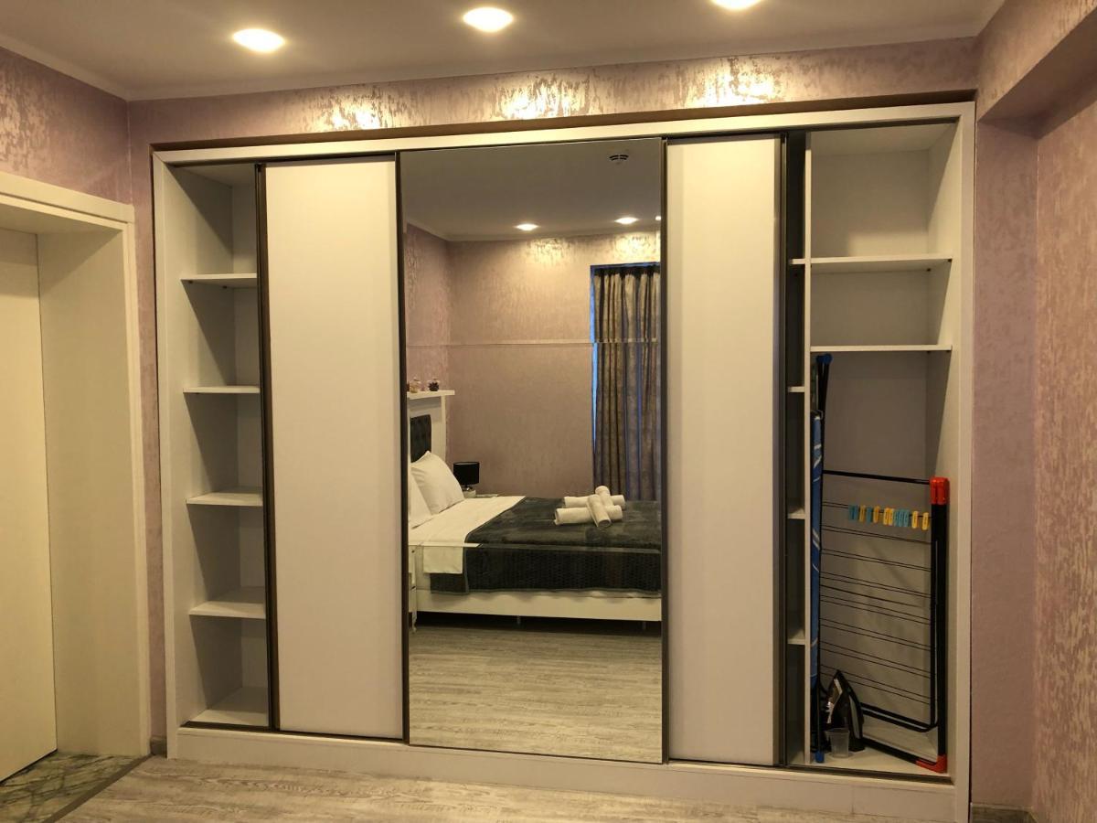 Black Sea VI Dari Apartments Batumi Bagian luar foto