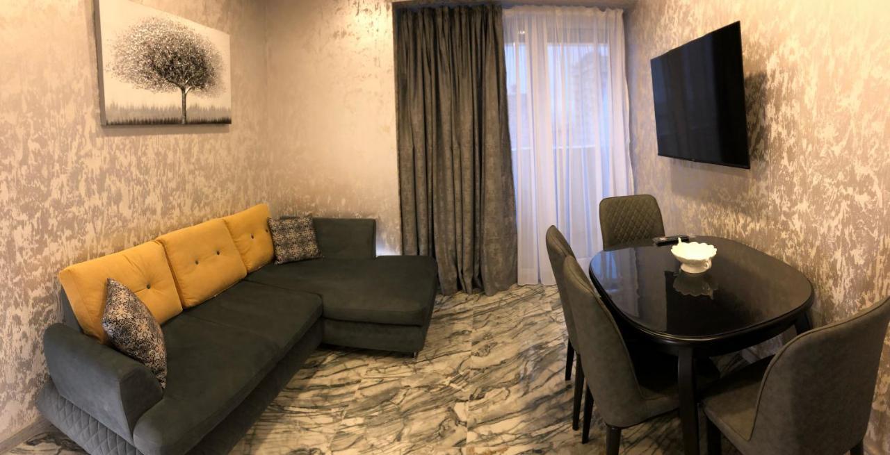Black Sea VI Dari Apartments Batumi Bagian luar foto