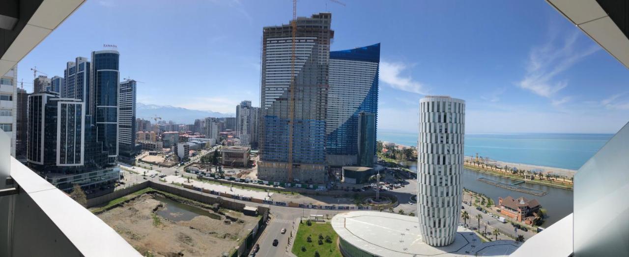 Black Sea VI Dari Apartments Batumi Bagian luar foto